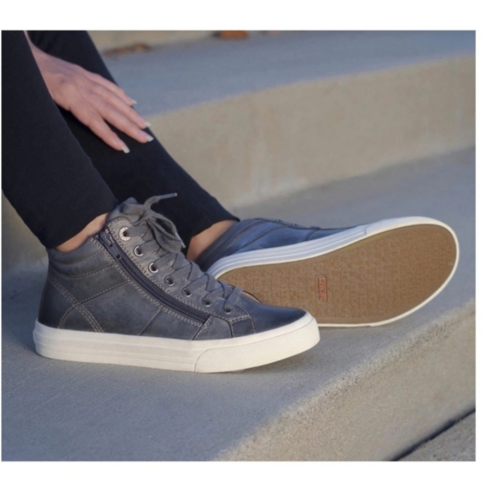 Taos Footwear Charcoal High-Top Sneakers